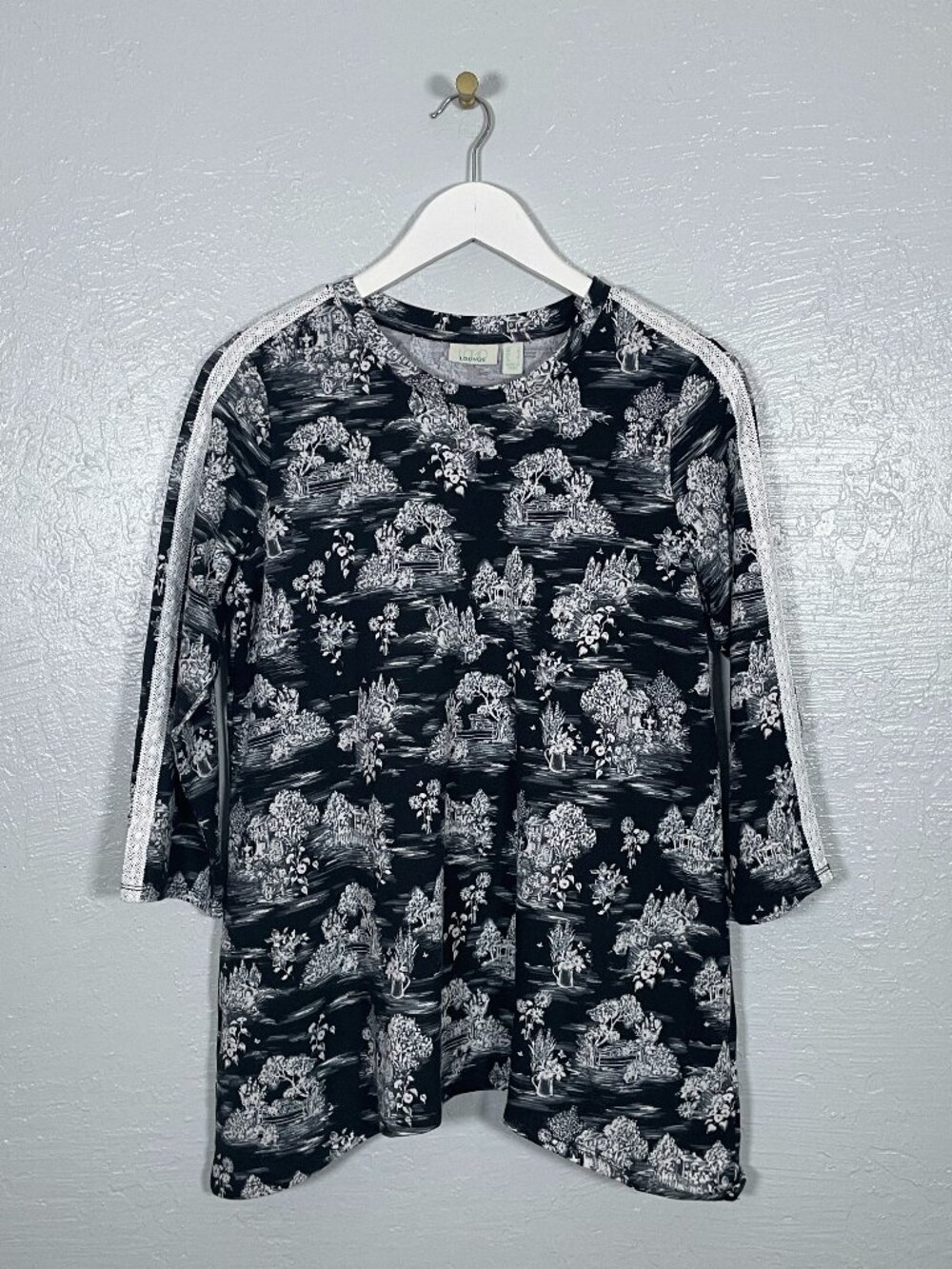 LOGO Lounge Women S Black Floral Toile Print French Terry Top Crochet Trim